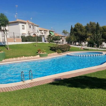 Apartament Casa Del Gato Rojo , Communal Swimming Pool , Terrace With Barbecue Torrevieja Kültér fotó