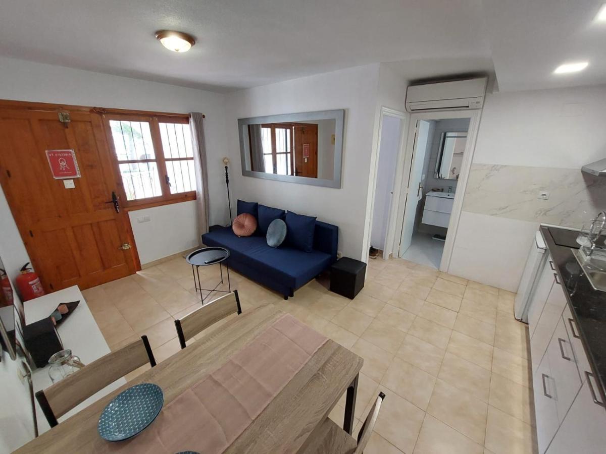 Apartament Casa Del Gato Rojo , Communal Swimming Pool , Terrace With Barbecue Torrevieja Kültér fotó